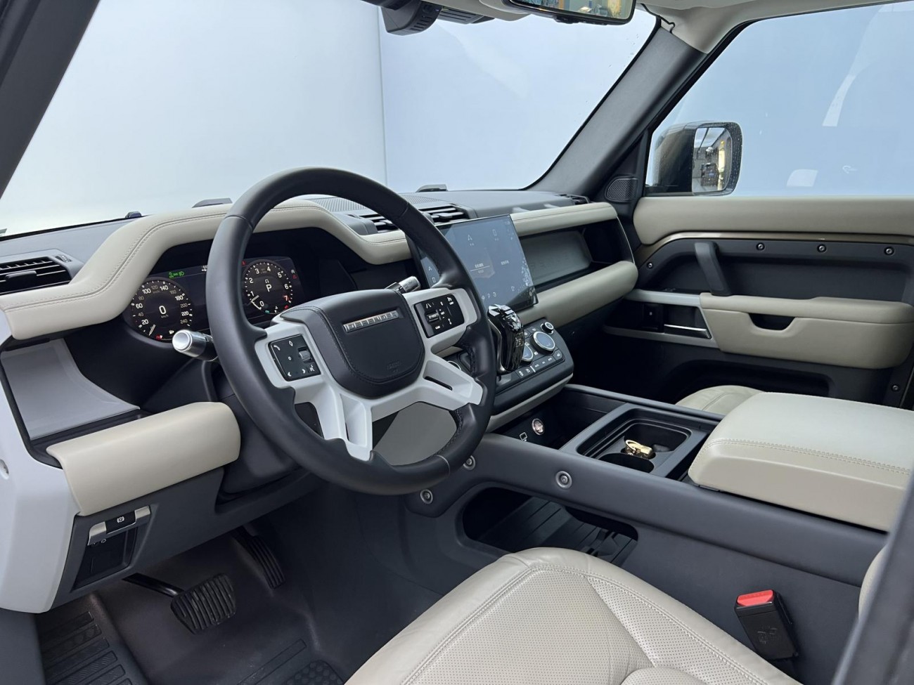 Land Rover Defender 2020