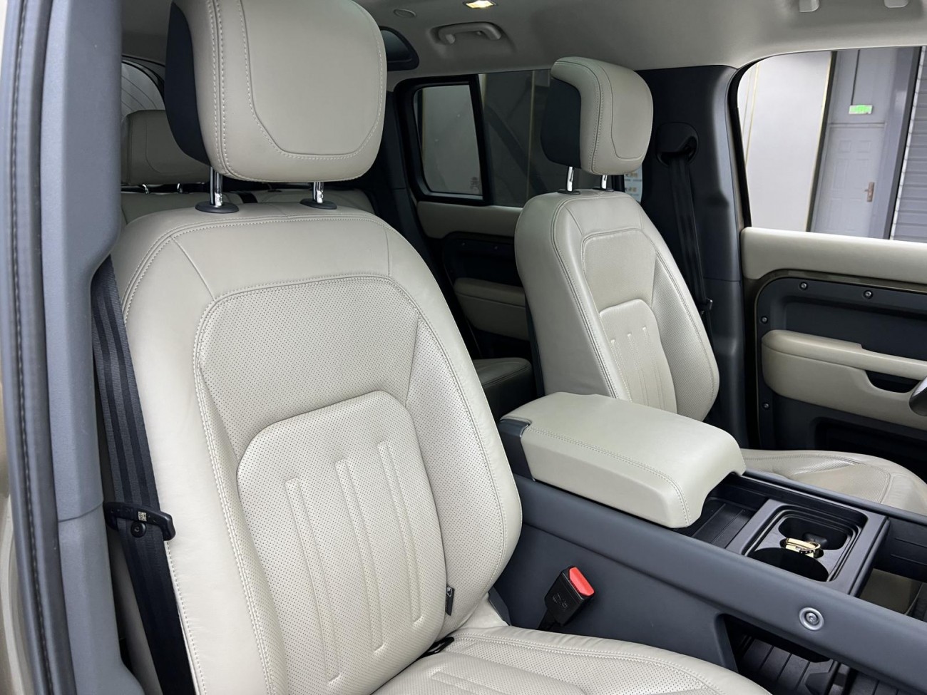 Land Rover Defender 2020
