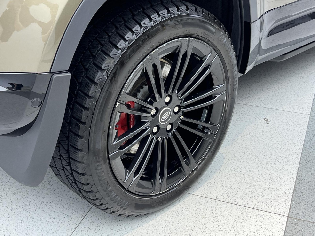 Land Rover Defender 2020