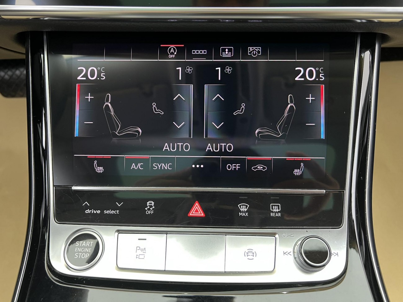 Audi A8L 45 TFSI 2024
