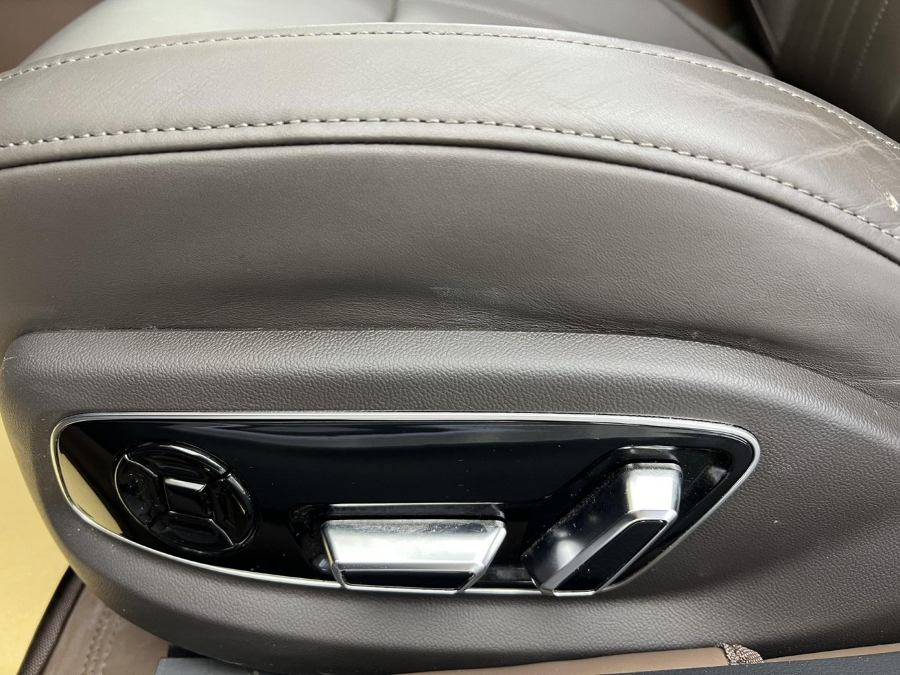 Audi A8L 45 TFSI 2024