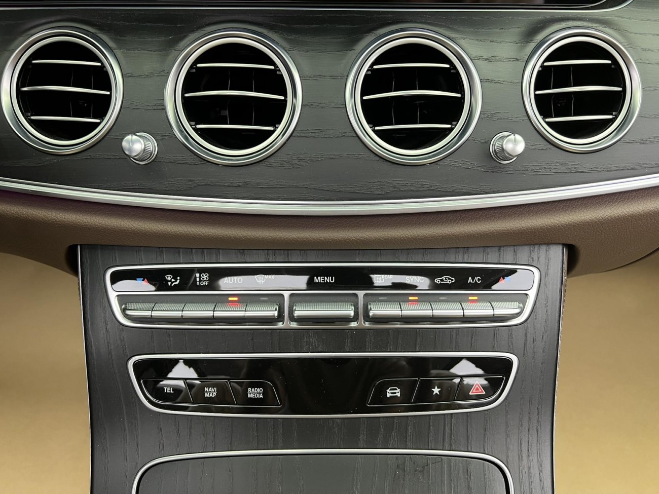 Mercedes-Benz E 300 L 2022