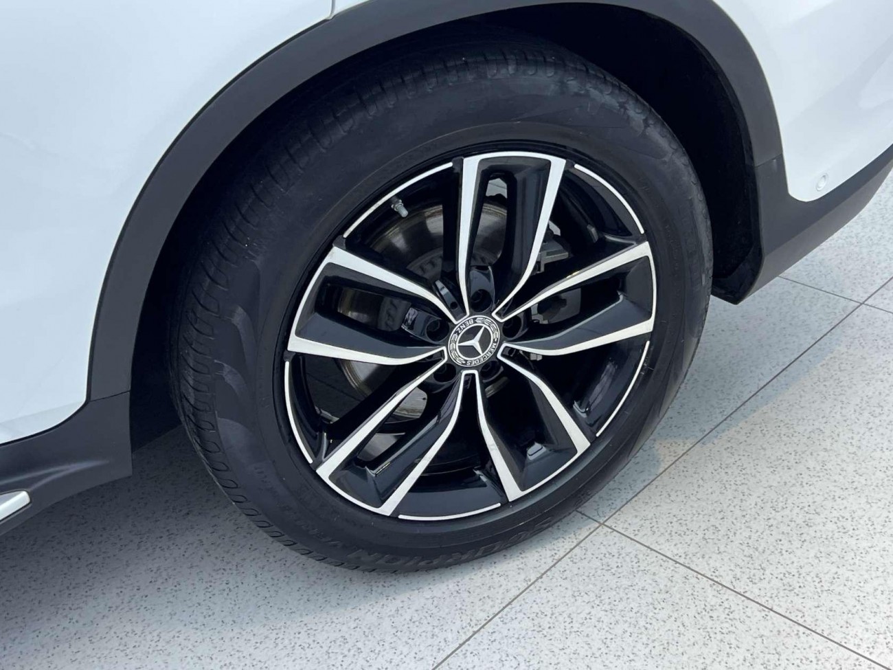 Mercedes-Benz GLC 300 L 2019