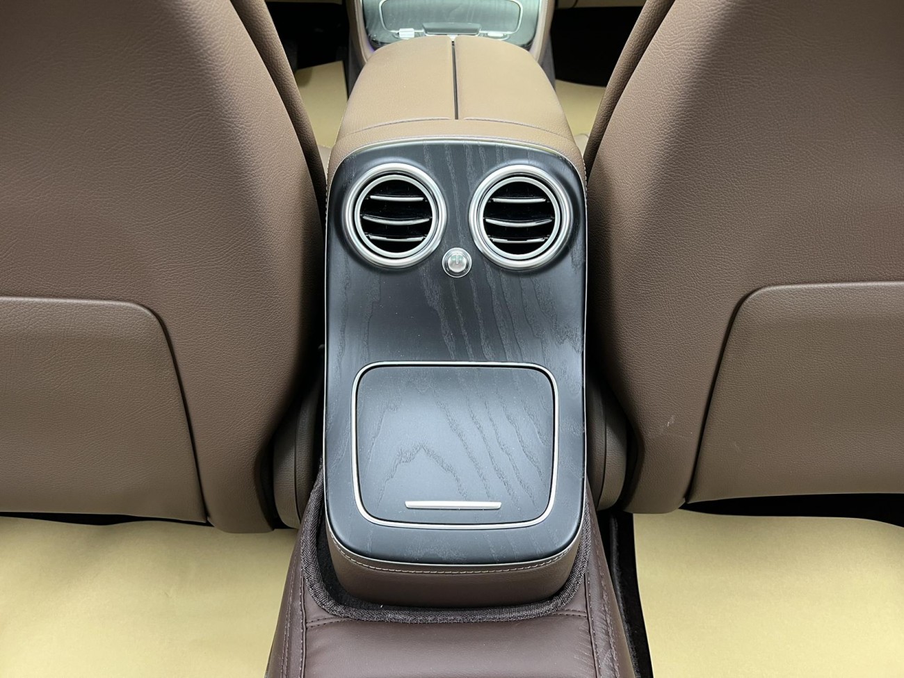 Mercedes-Benz E 300 L 2022