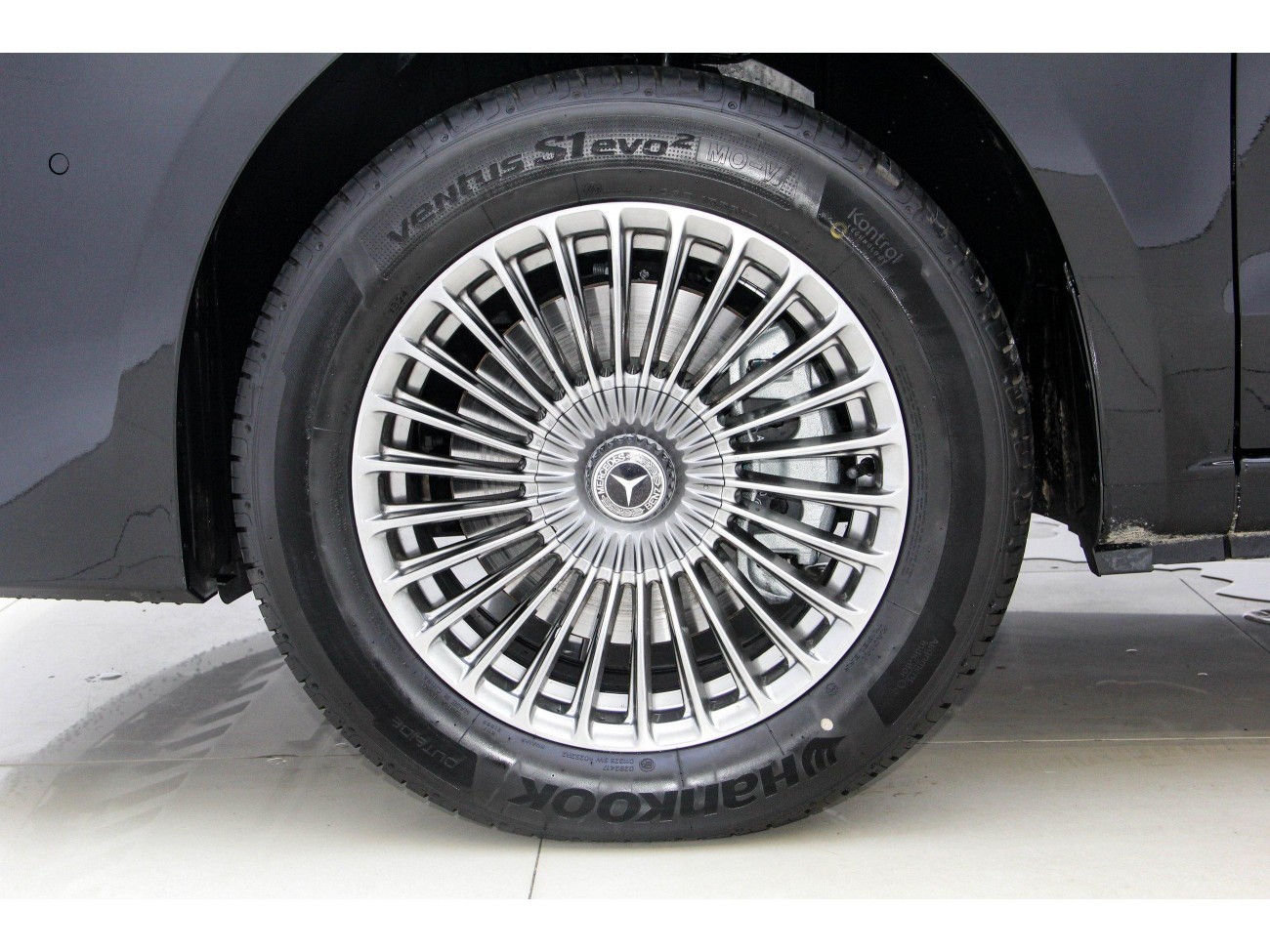 Mercedes-Benz 2023 2024