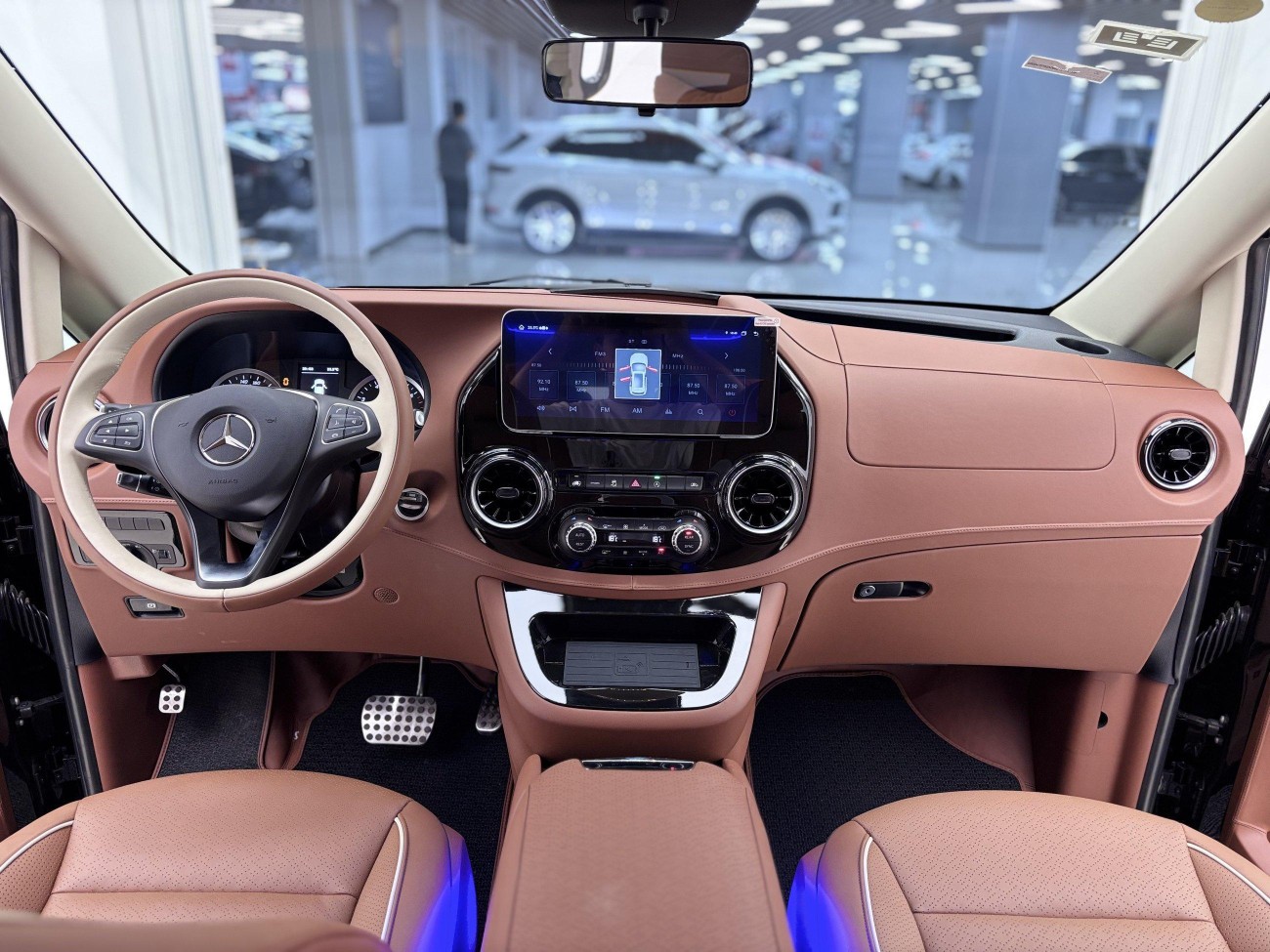 Mercedes-Benz 2024