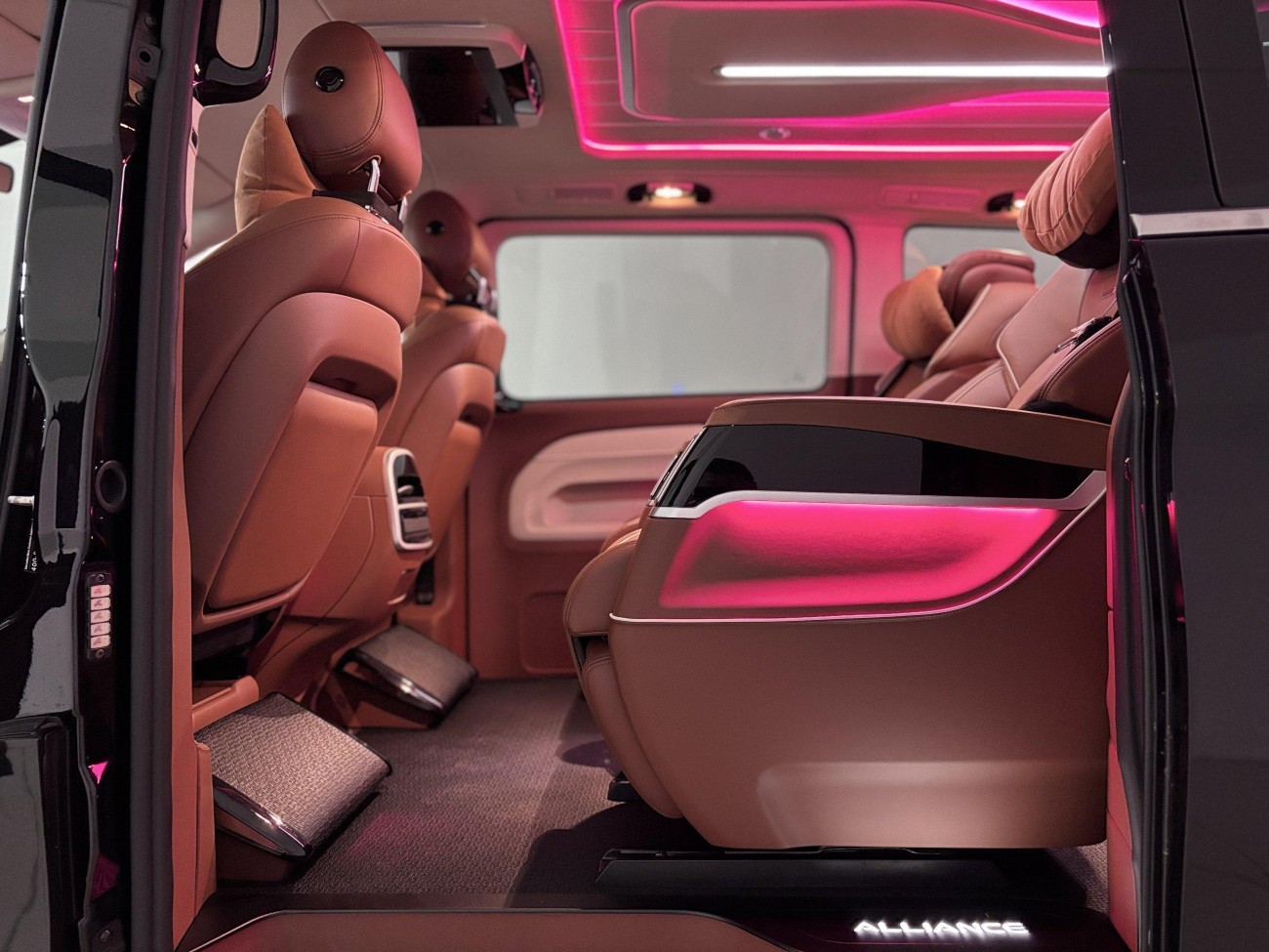 Mercedes-Benz 2024