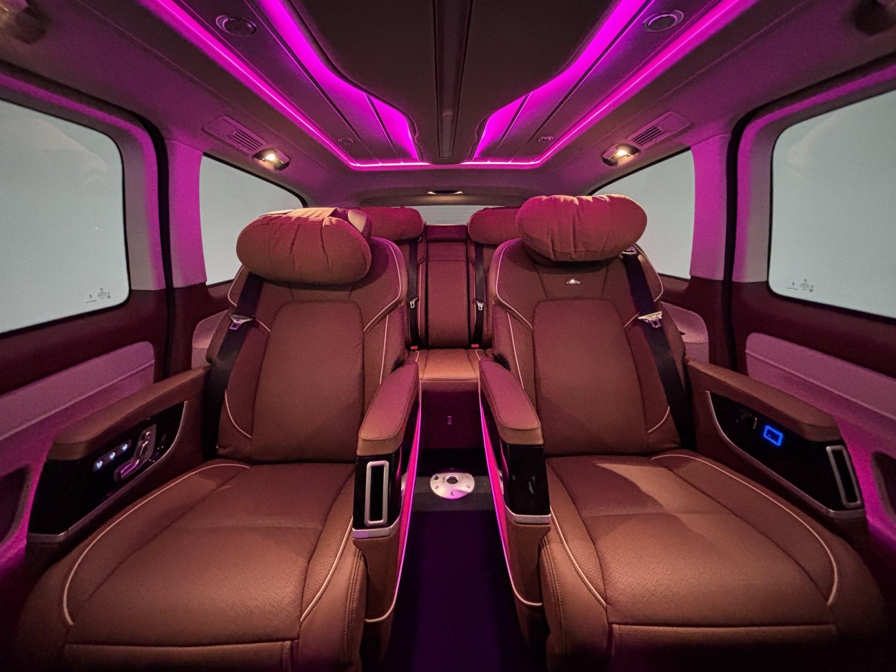 Mercedes-Benz 2024