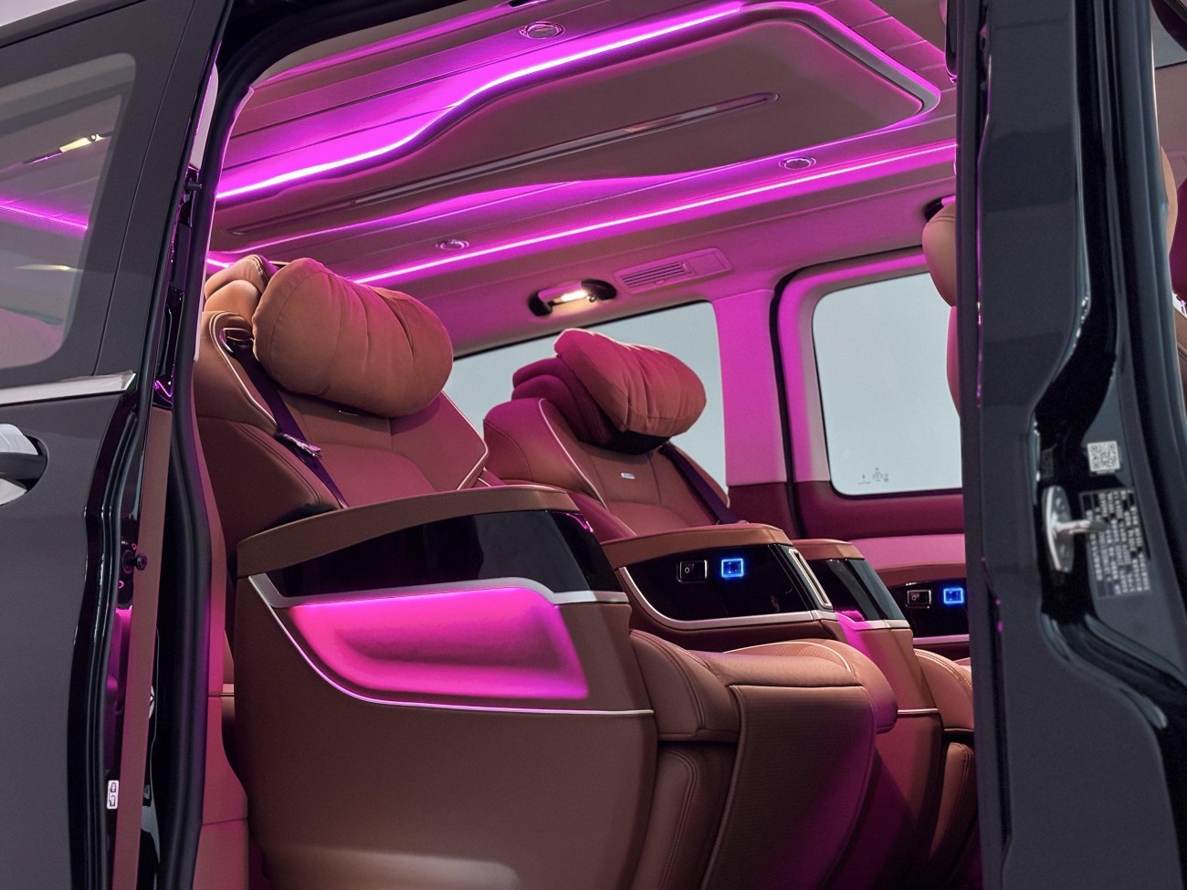 Mercedes-Benz 2024
