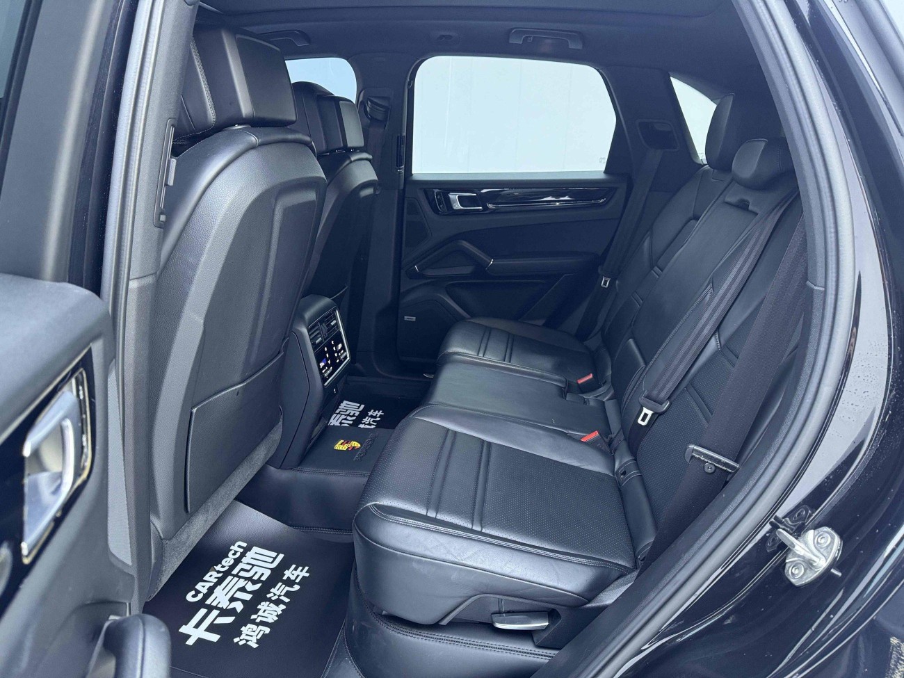 Porsche Cayenne 2021