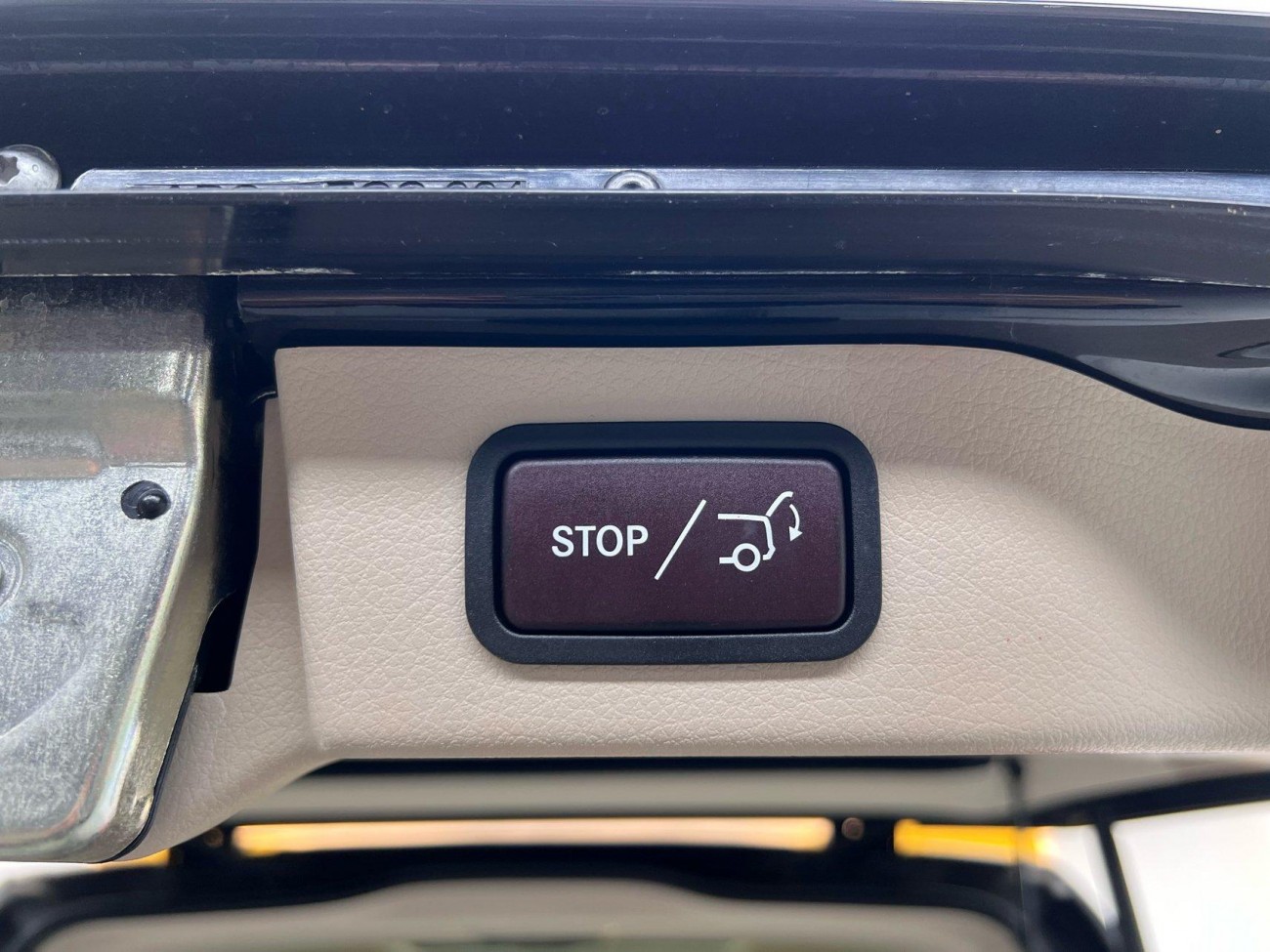 Mercedes-Benz V 2023