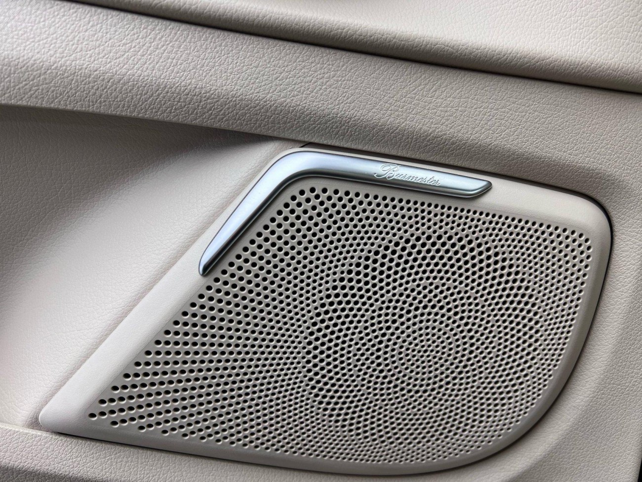 Mercedes-Benz V 2023