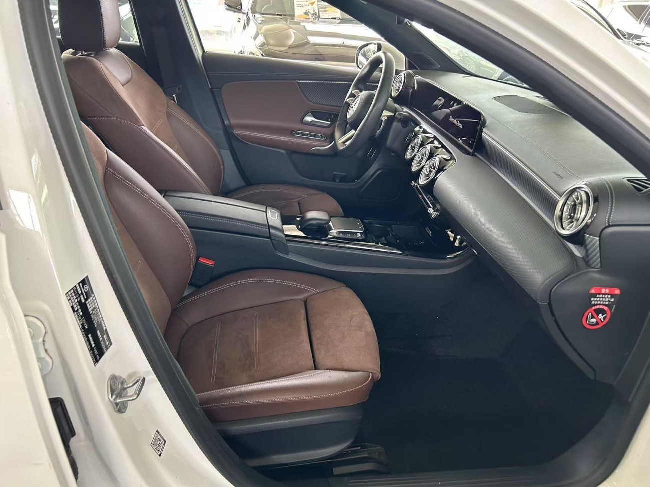 Mercedes-Benz A 200 L 2023