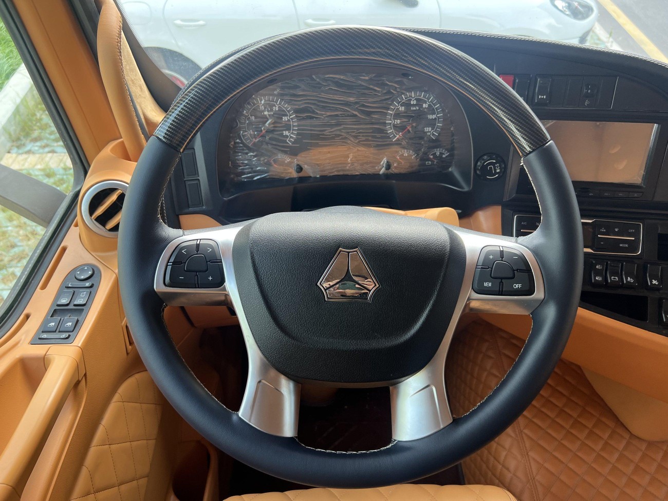 Mercedes-Benz 2025