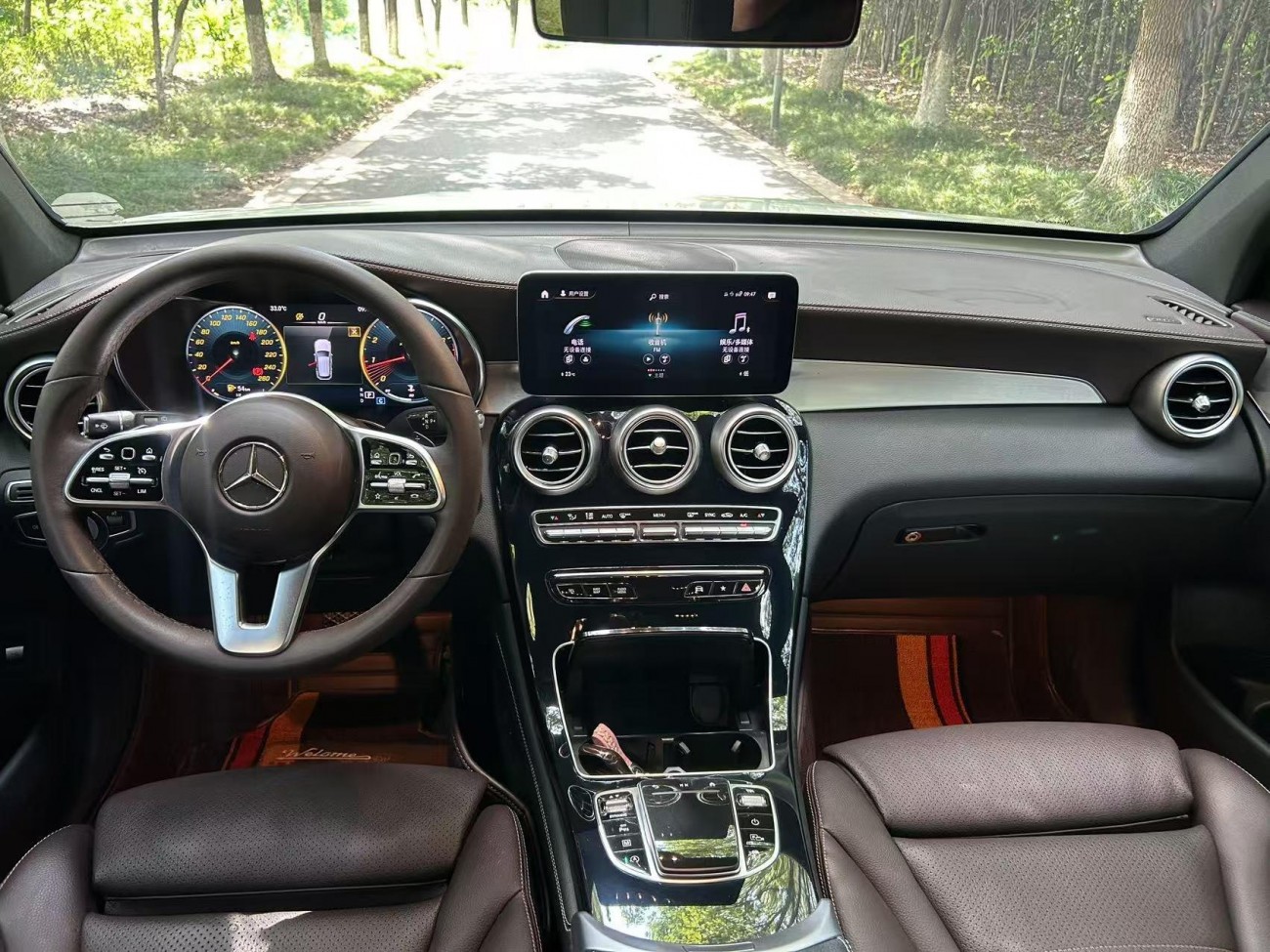 Mercedes-Benz GLC 260 L 2021