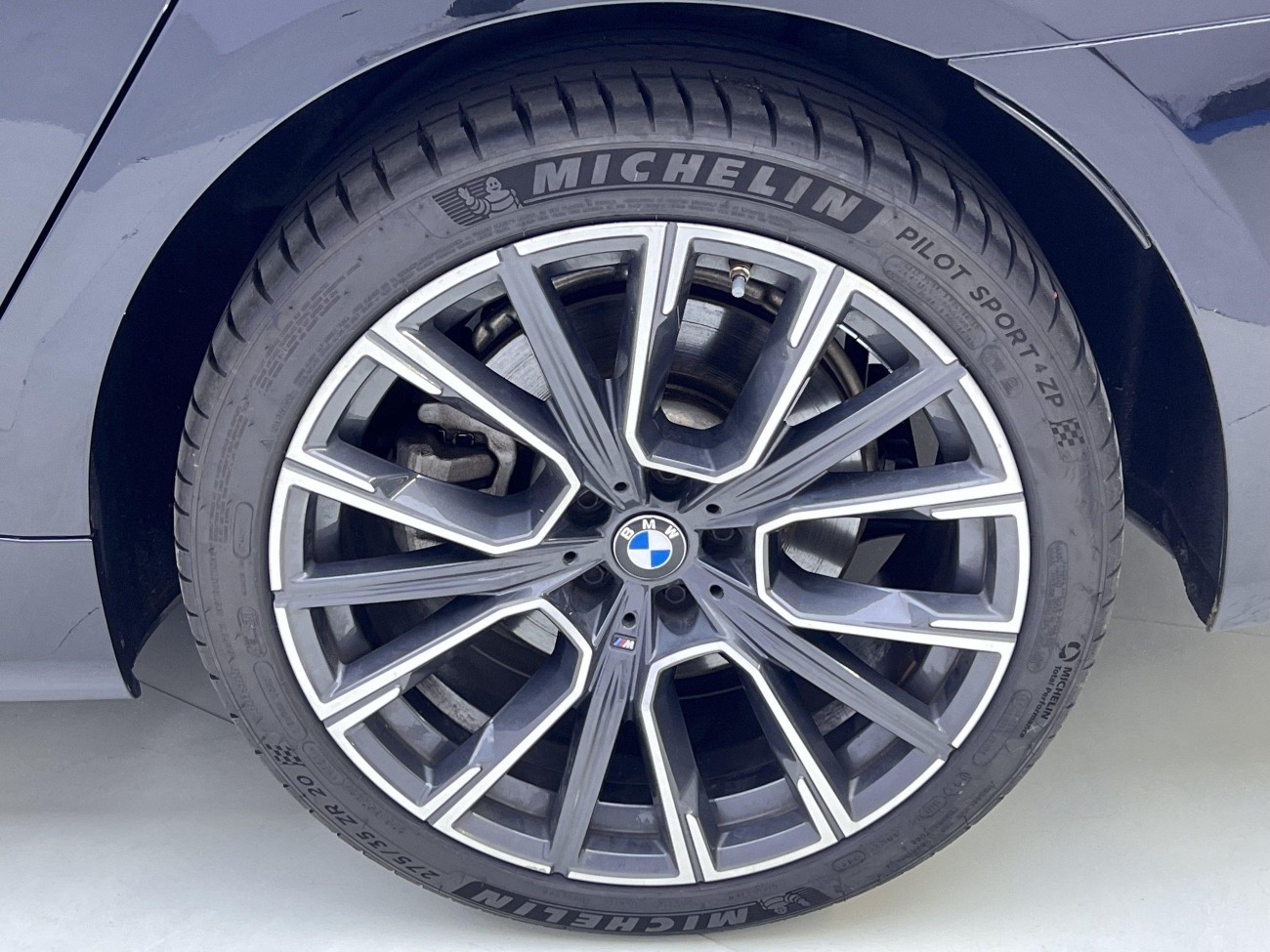 BMW 740Li 2021