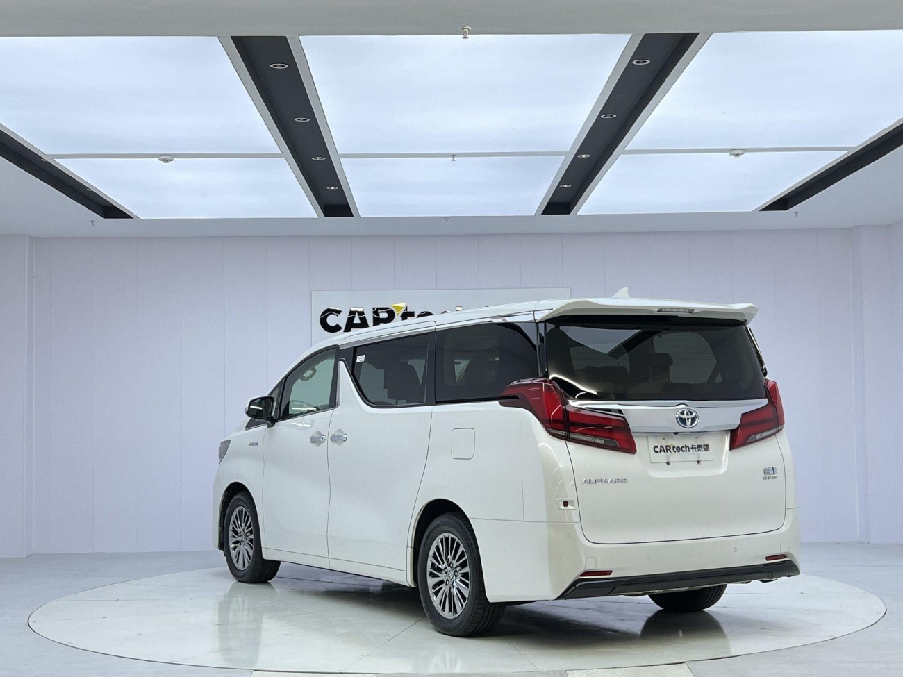 Toyota Alphard 2020