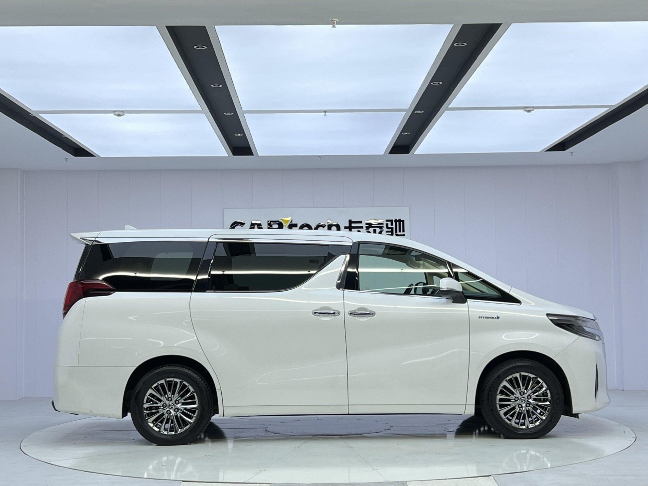 Toyota Alphard 2020