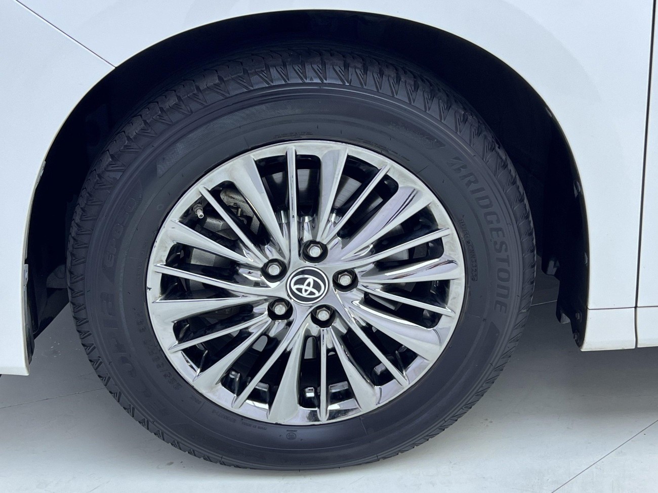 Toyota Alphard 2020