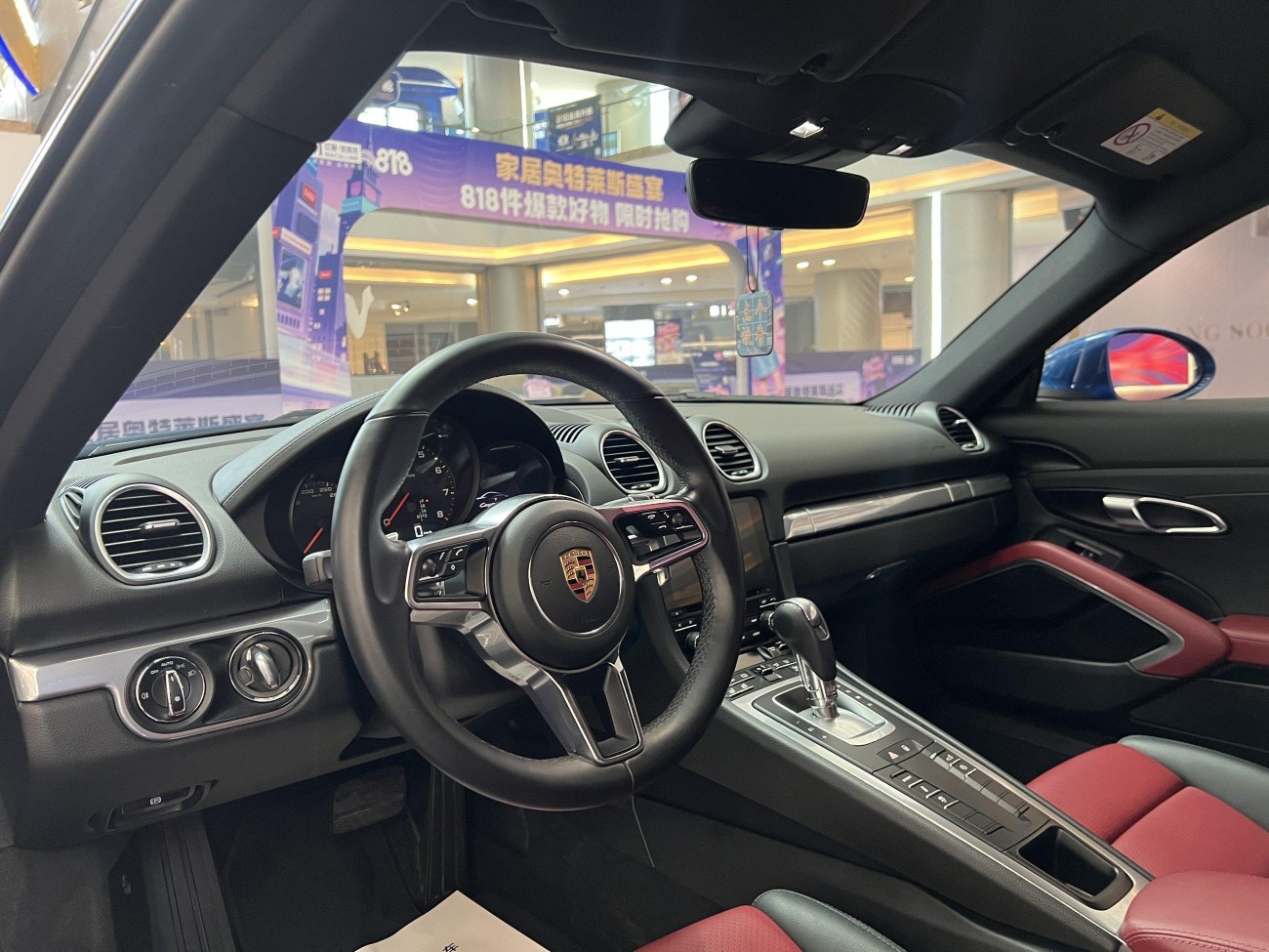 Porsche Cayman 2018