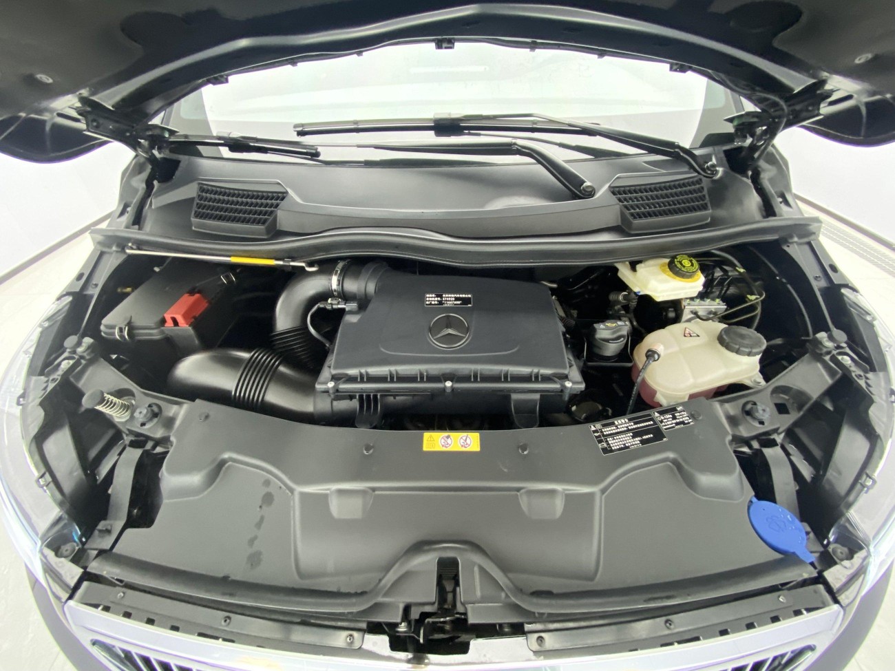 Mercedes-Benz 2023 2024