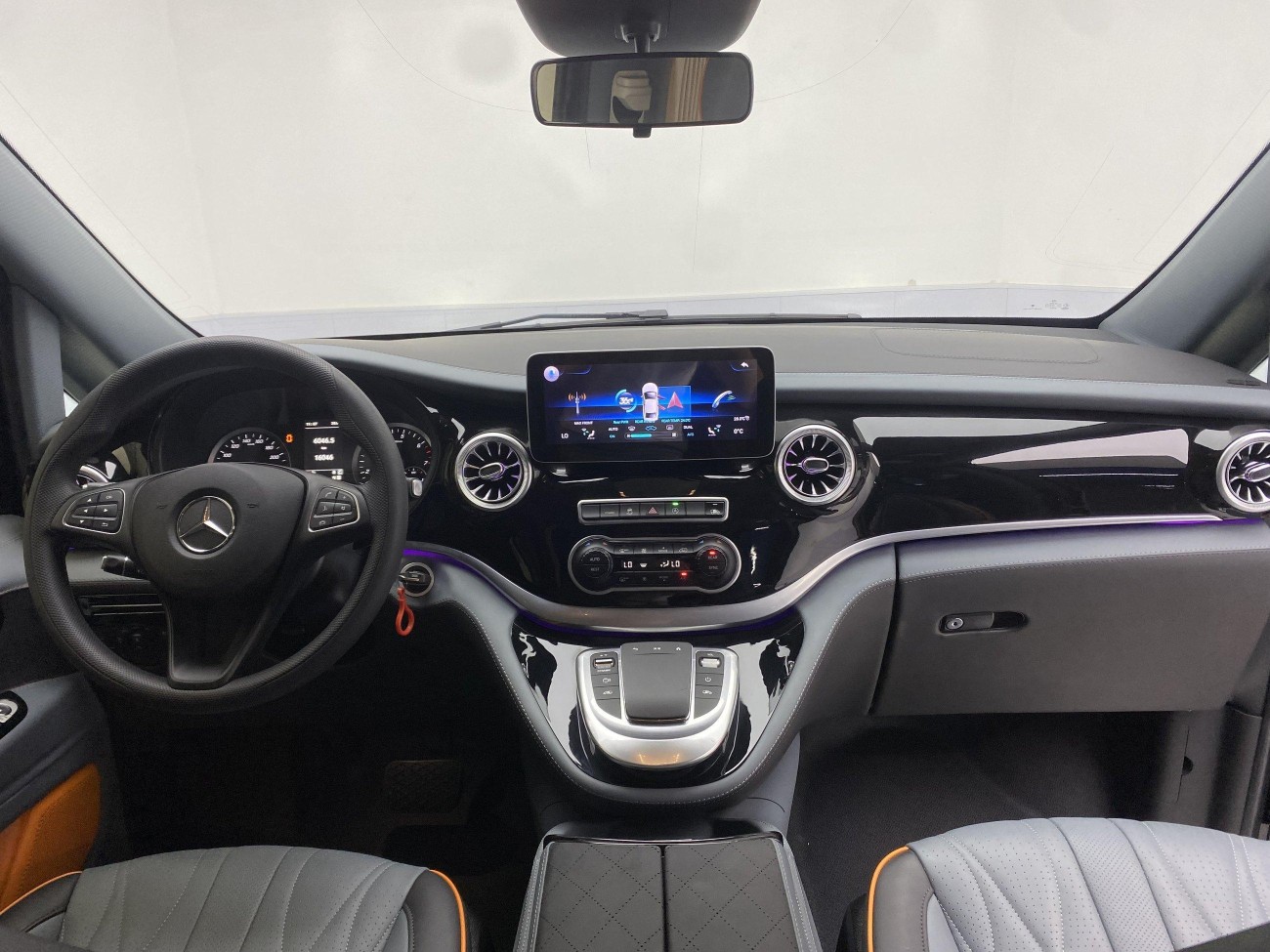 Mercedes-Benz 2023 2024