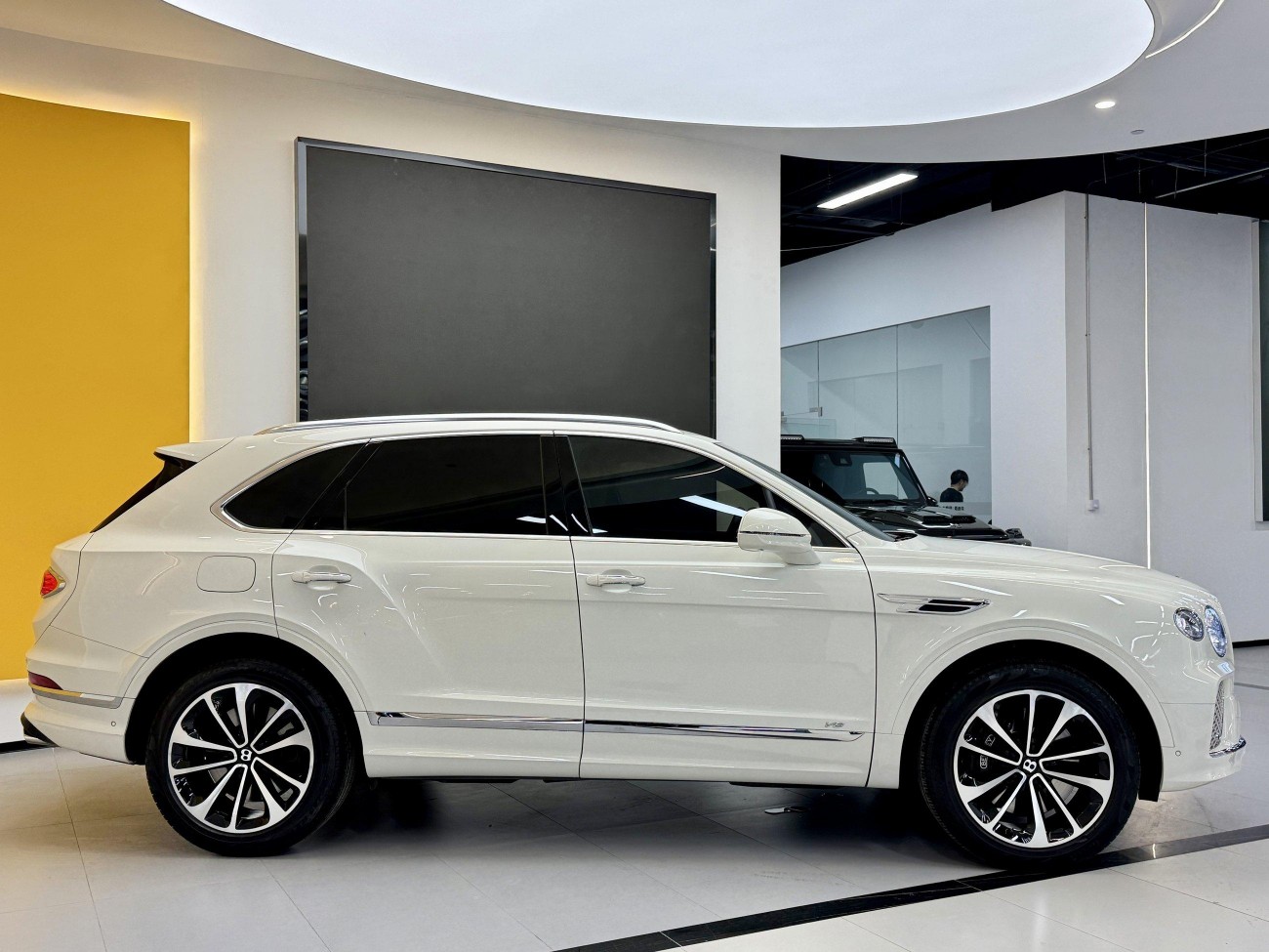 Bentley Bentayga 2023