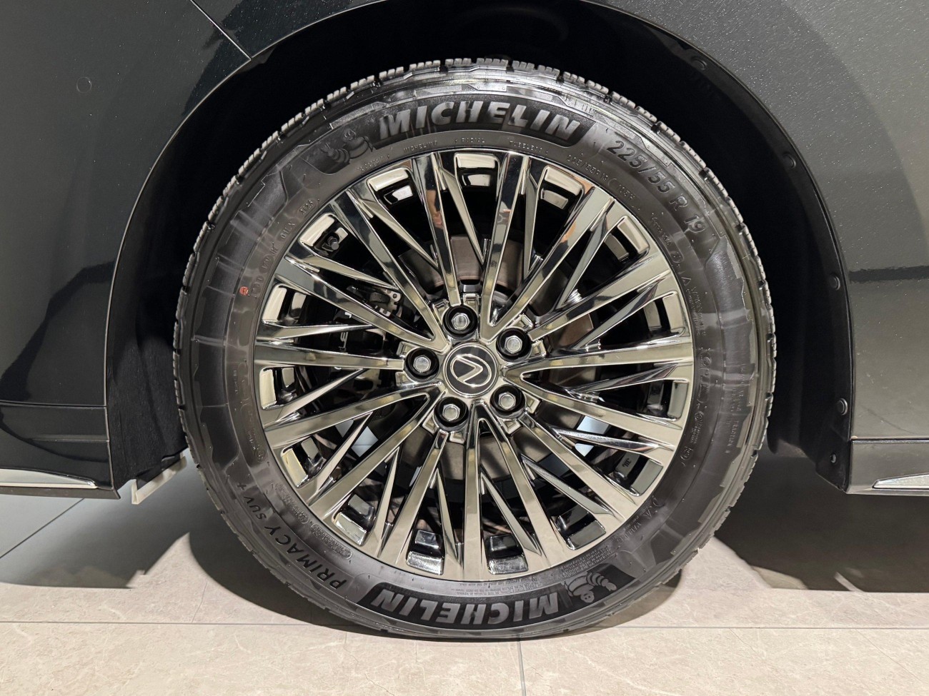 Lexus LM 350h 2024