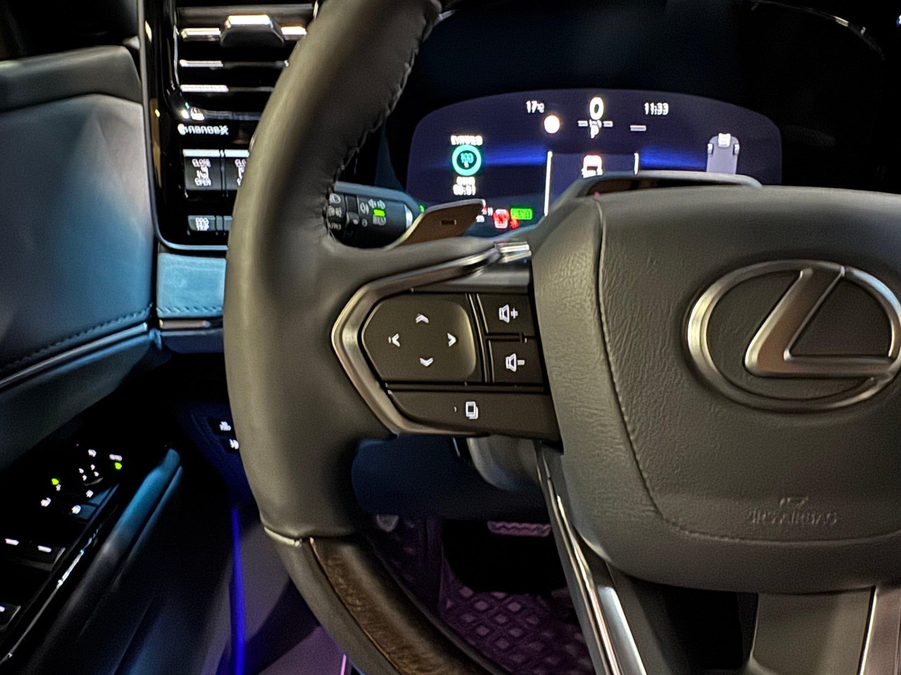 Lexus LM 350h 2024