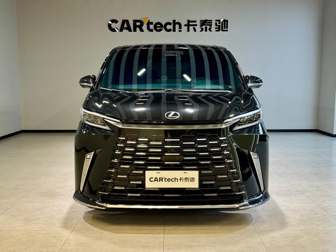 Lexus LM 350h 2024