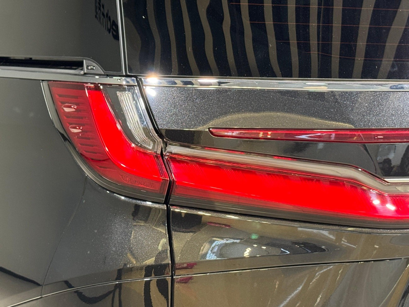 Lexus LM 350h 2024
