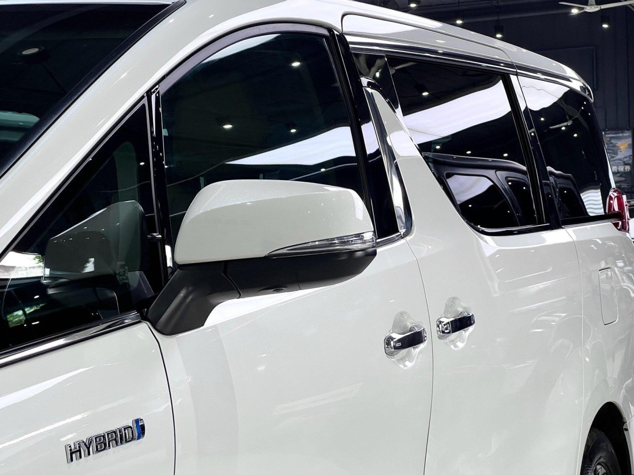 Toyota Alphard 2023