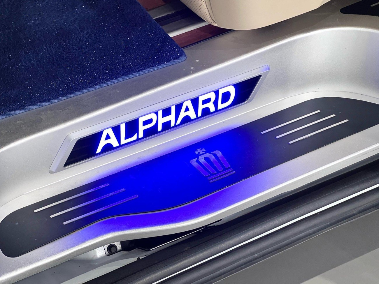 Toyota Alphard 2023