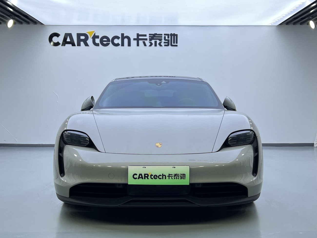 Porsche Taycan 2021