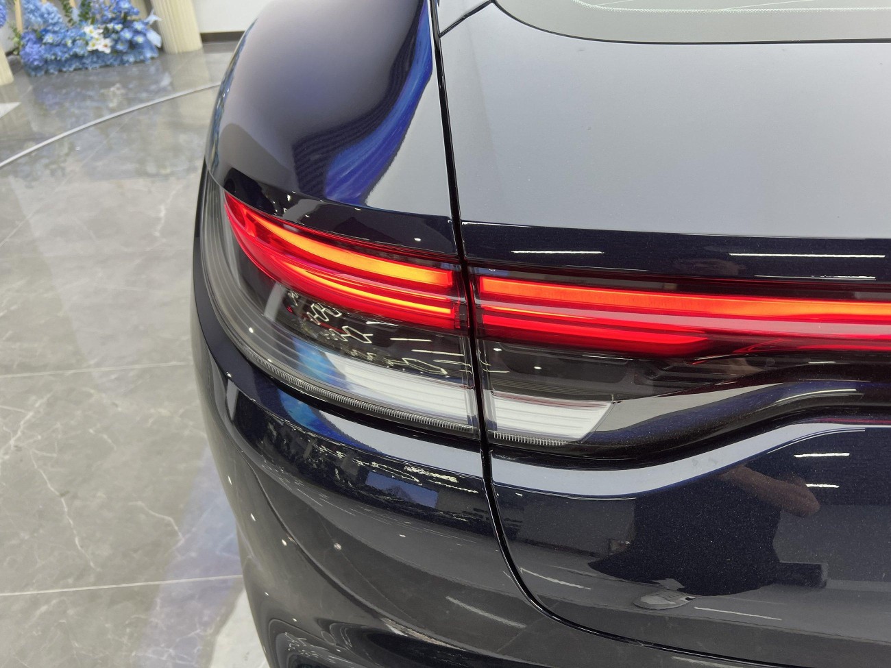 Porsche Panamera 2021