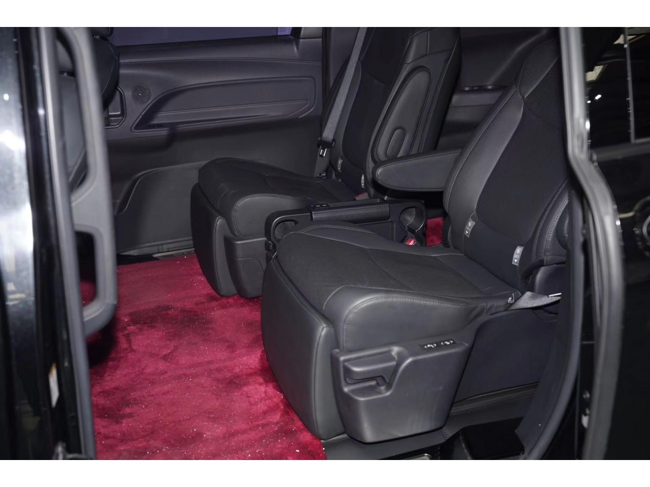 Toyota Sienna 2024