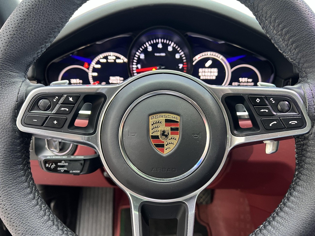 Porsche Cayenne 2024