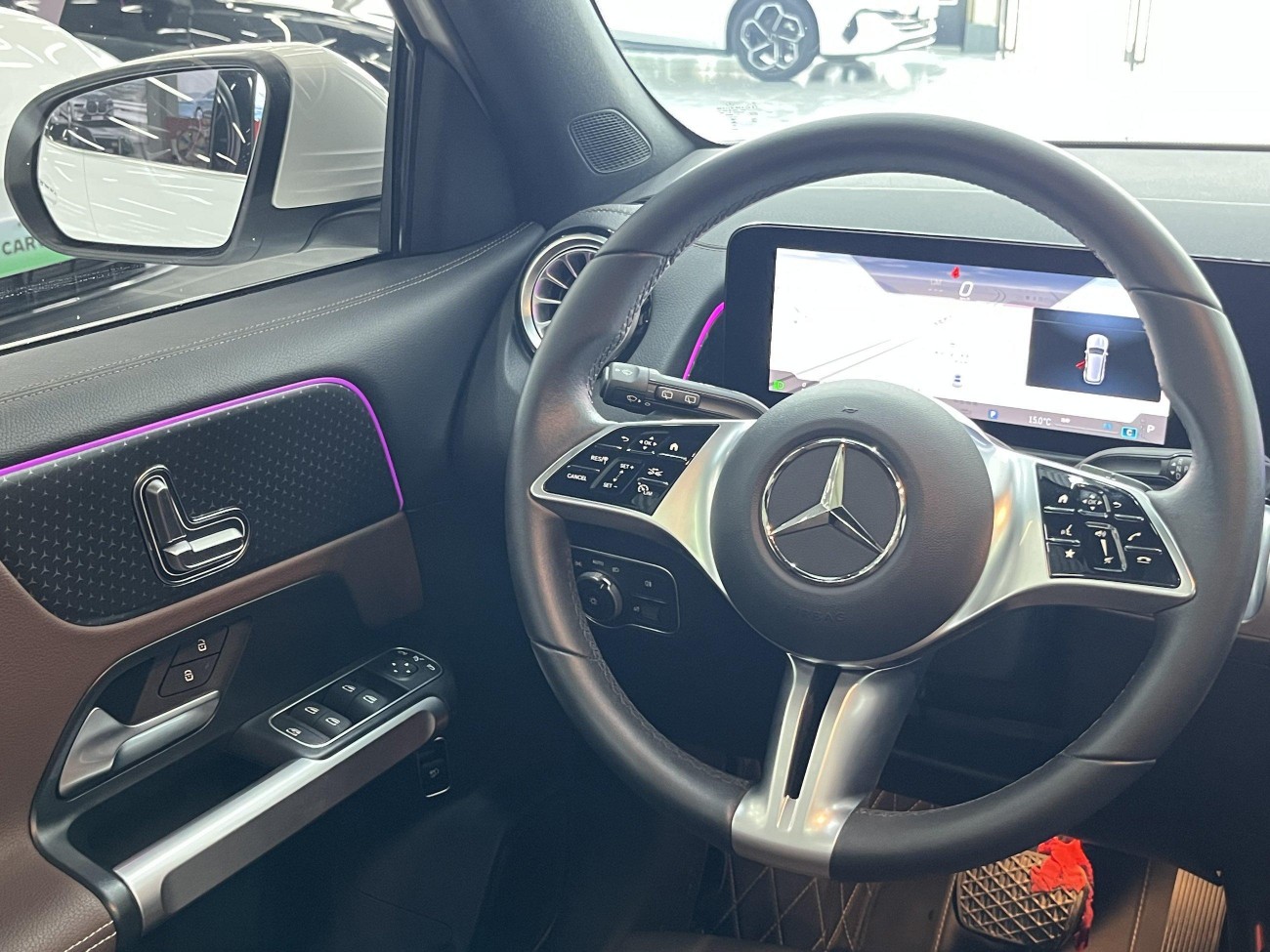 Mercedes-Benz GLB 2024