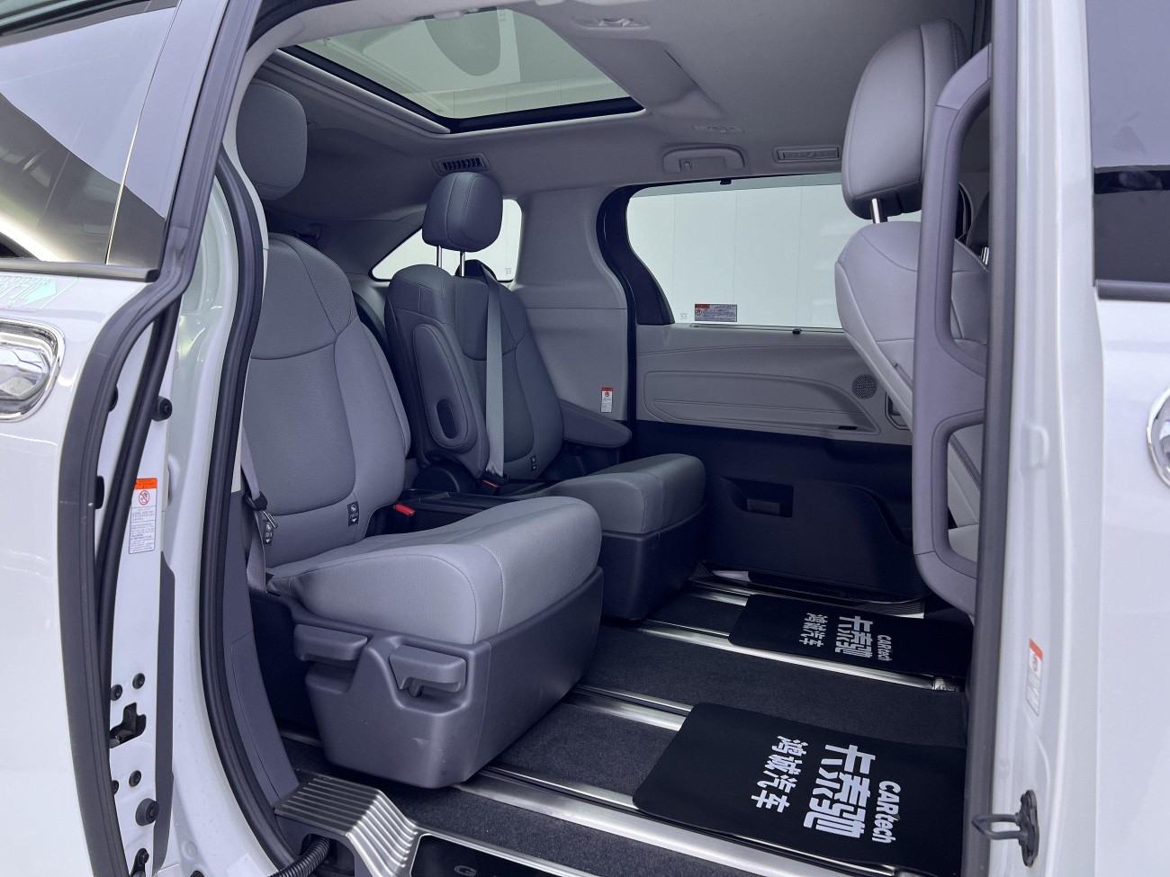 Toyota Granvia 2023