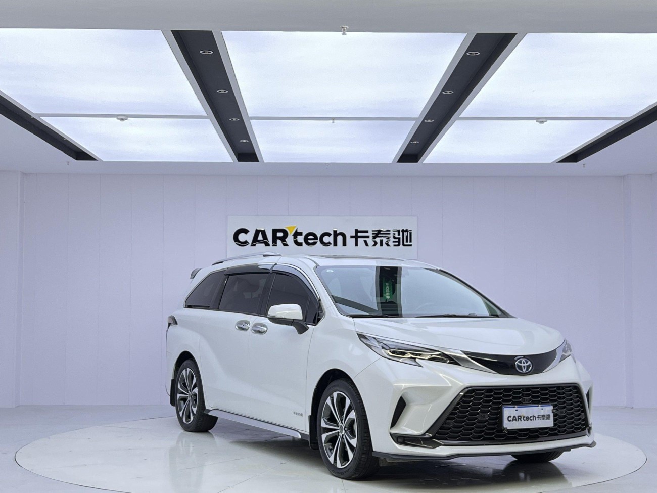 Toyota Granvia 2023