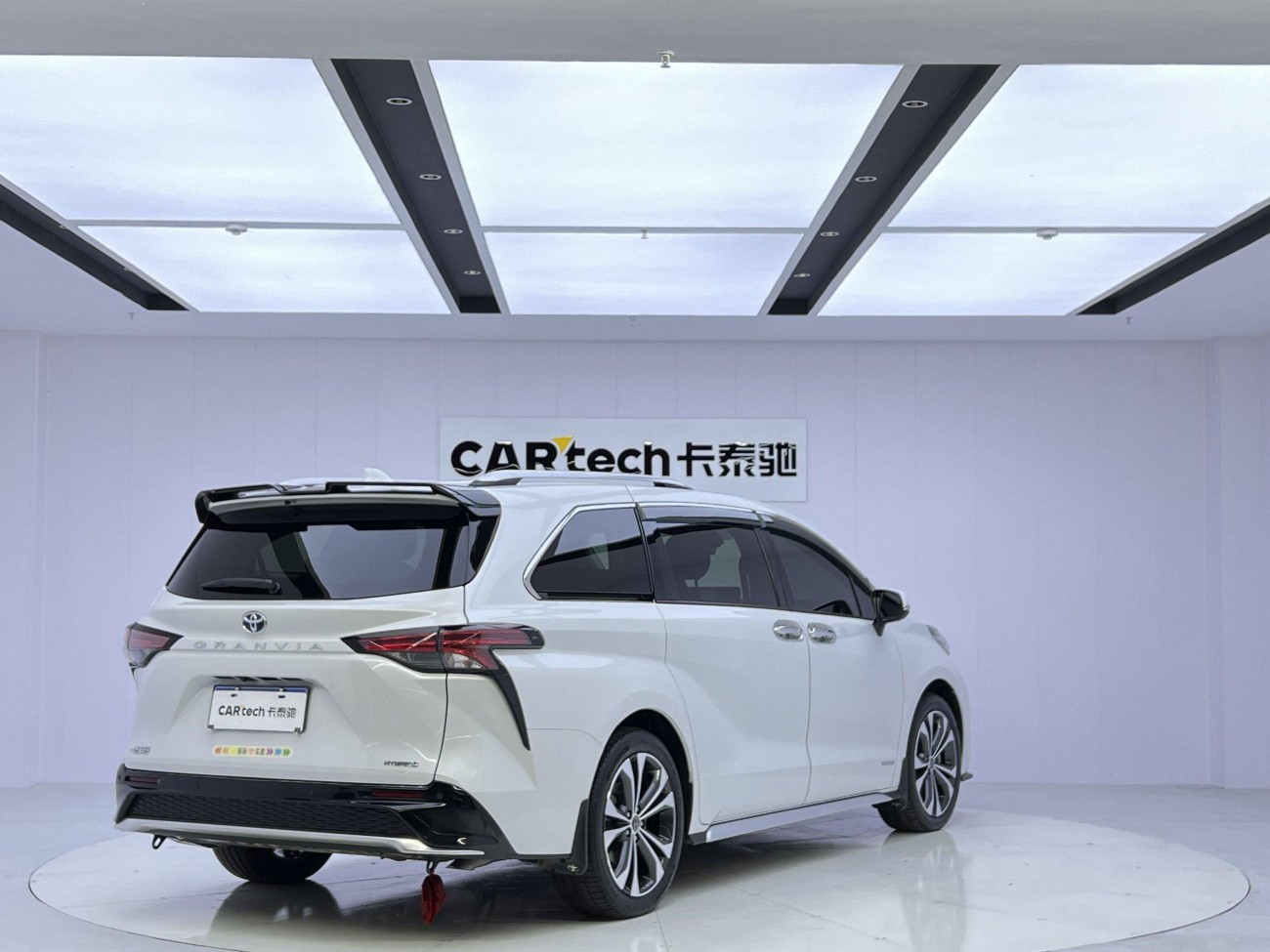 Toyota Granvia 2023