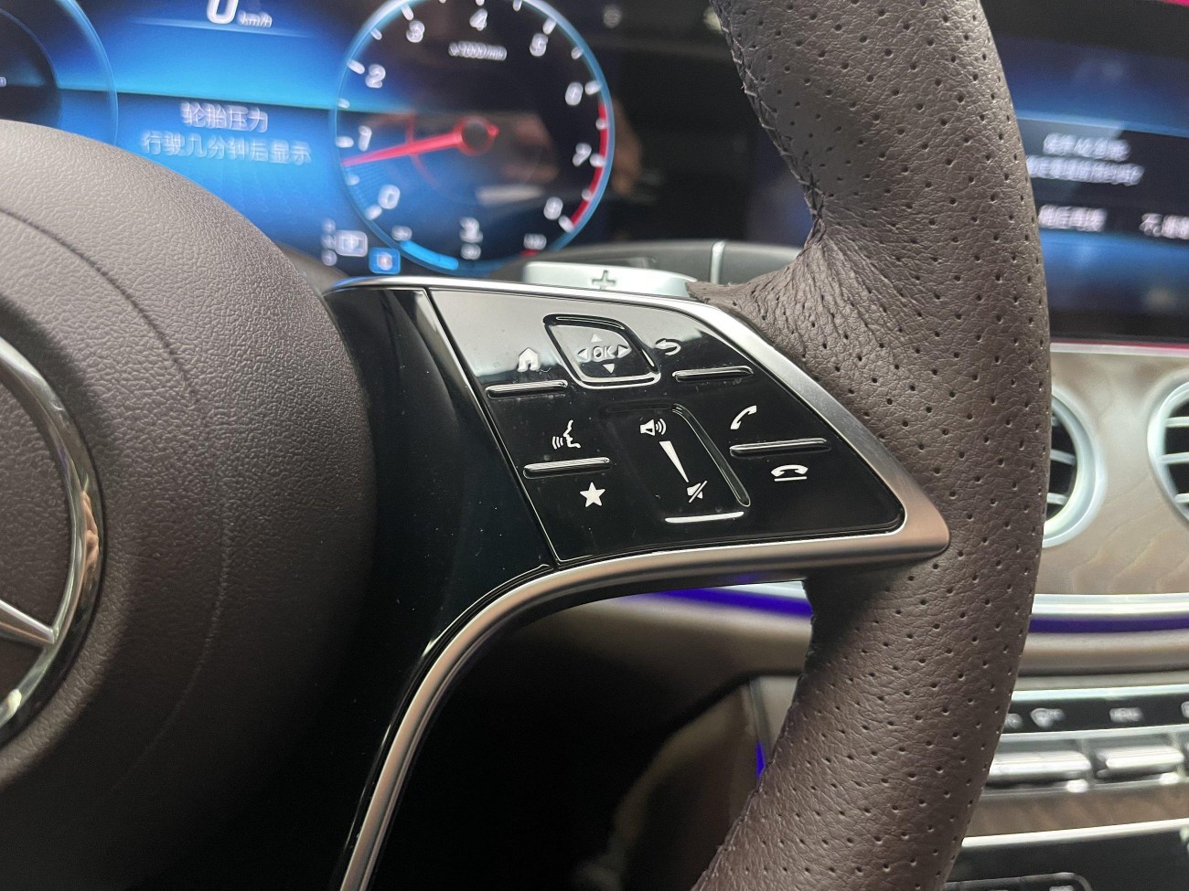 Mercedes-Benz E 300 L 2021