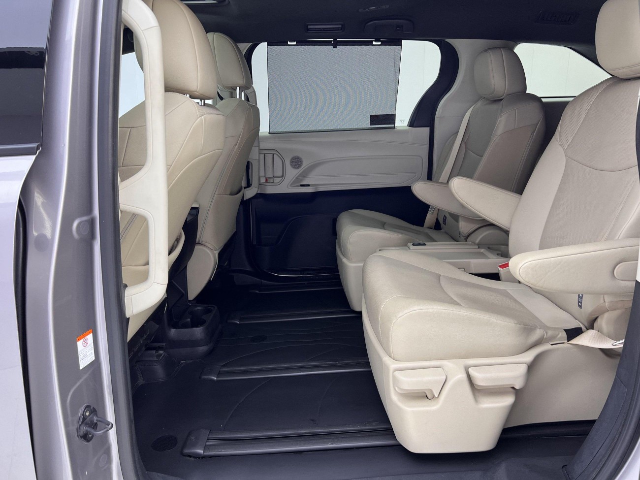 Toyota Granvia 2024