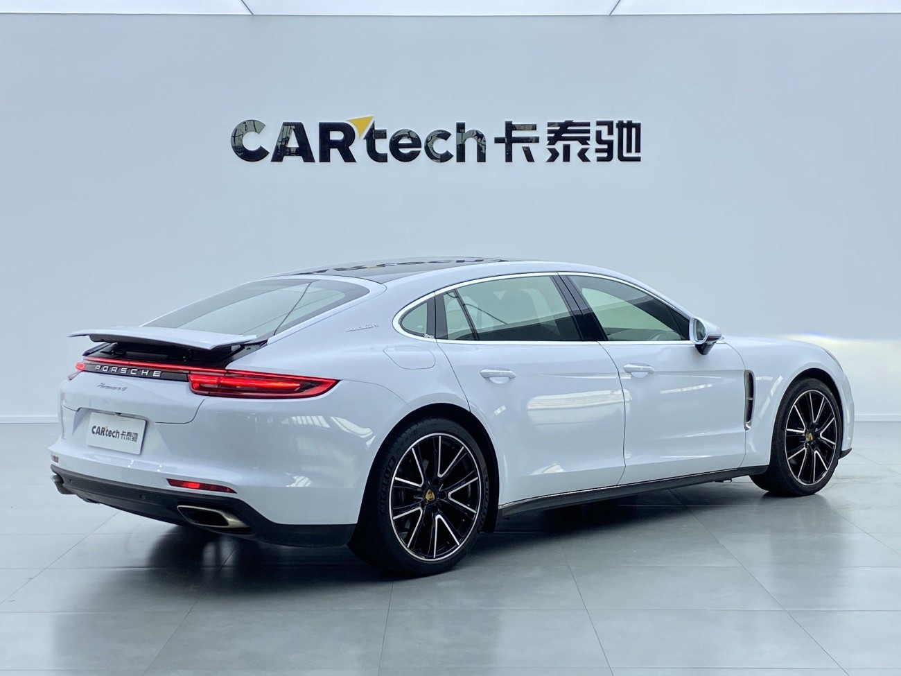 Porsche Panamera 2019
