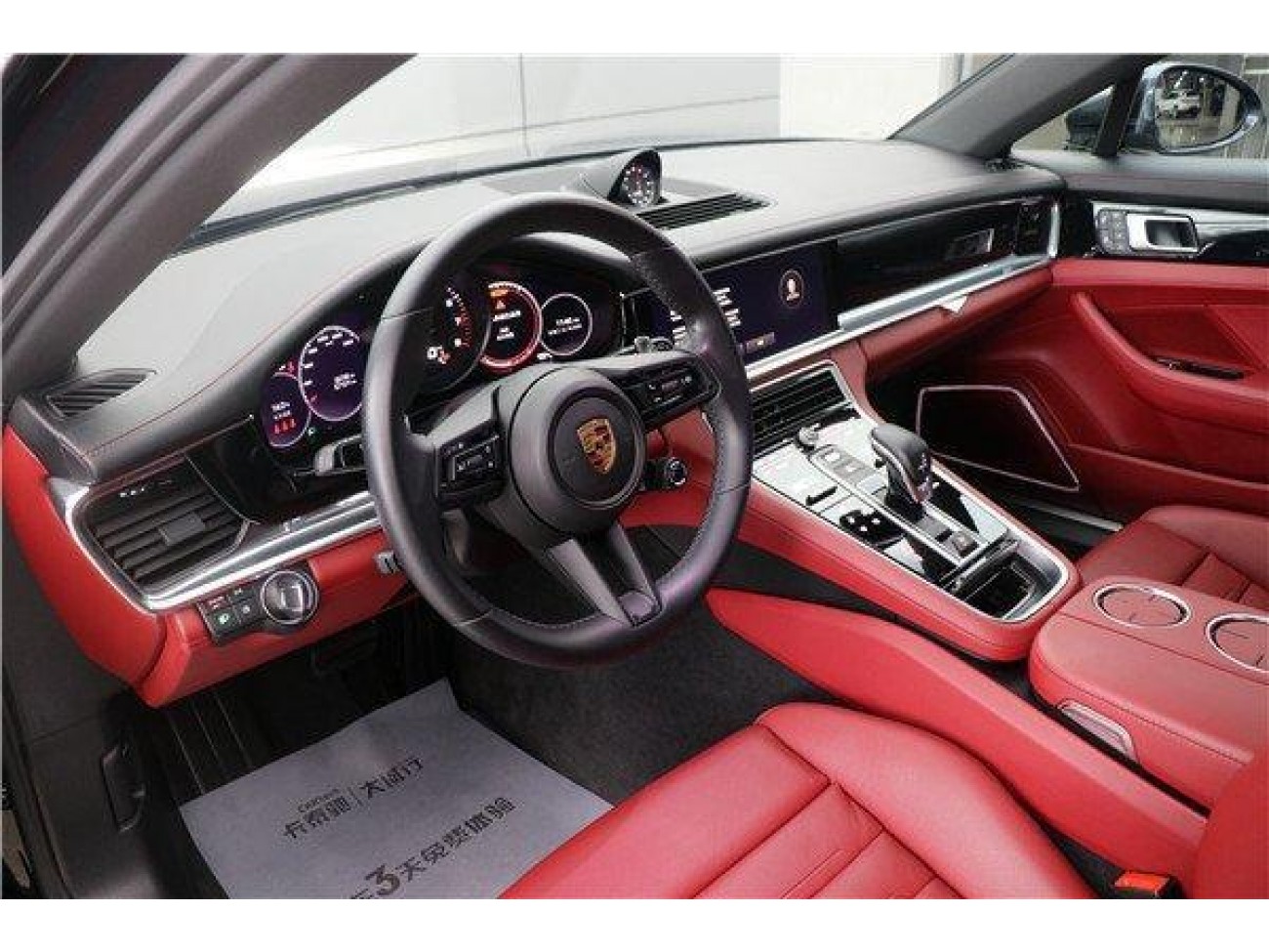 Porsche Panamera 2023