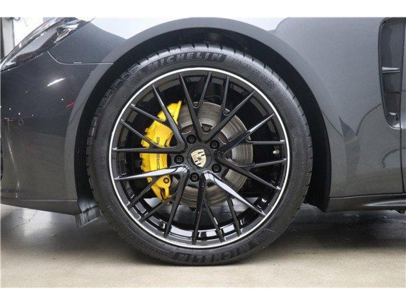 Porsche Panamera 2023