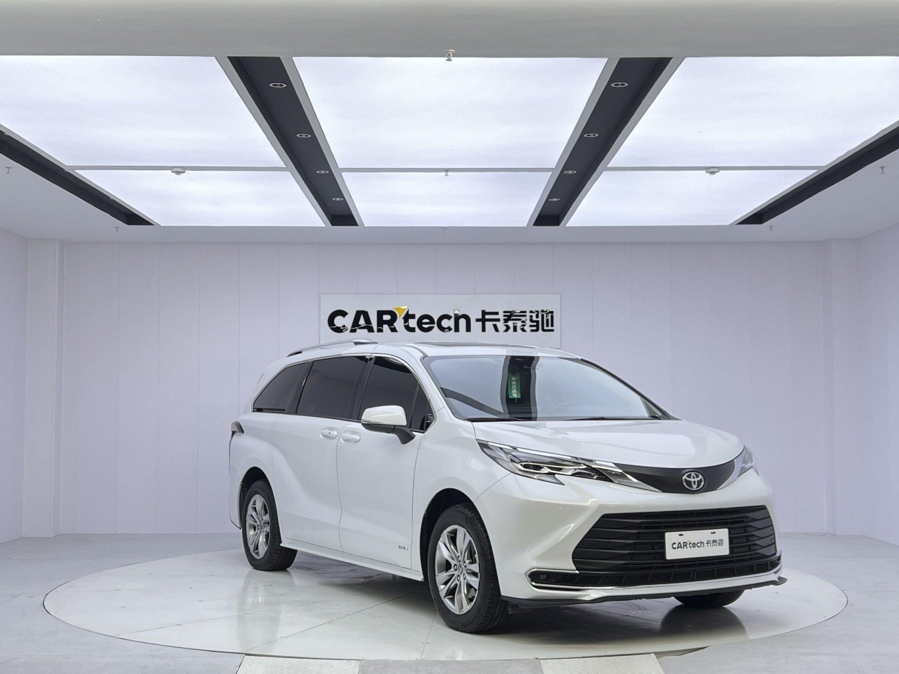 Toyota Sienna 2024