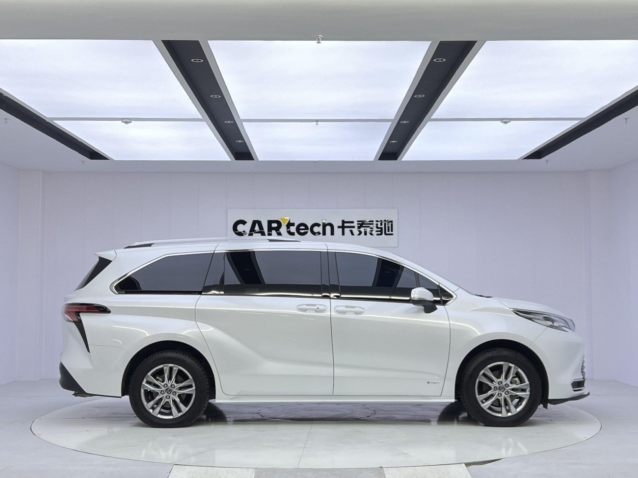 Toyota Sienna 2024