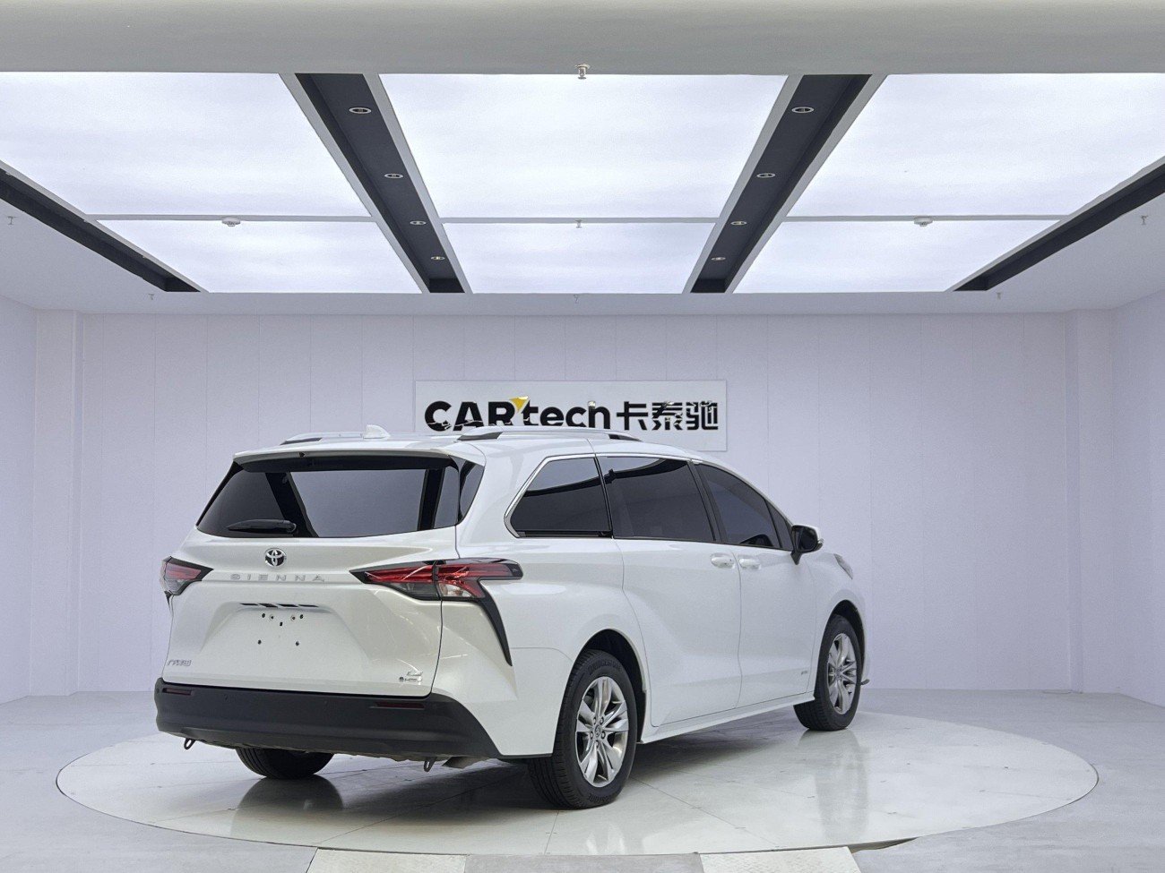 Toyota Sienna 2024