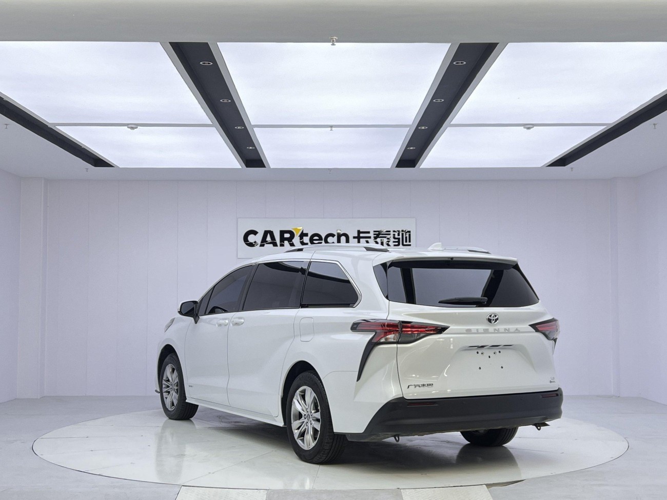 Toyota Sienna 2024
